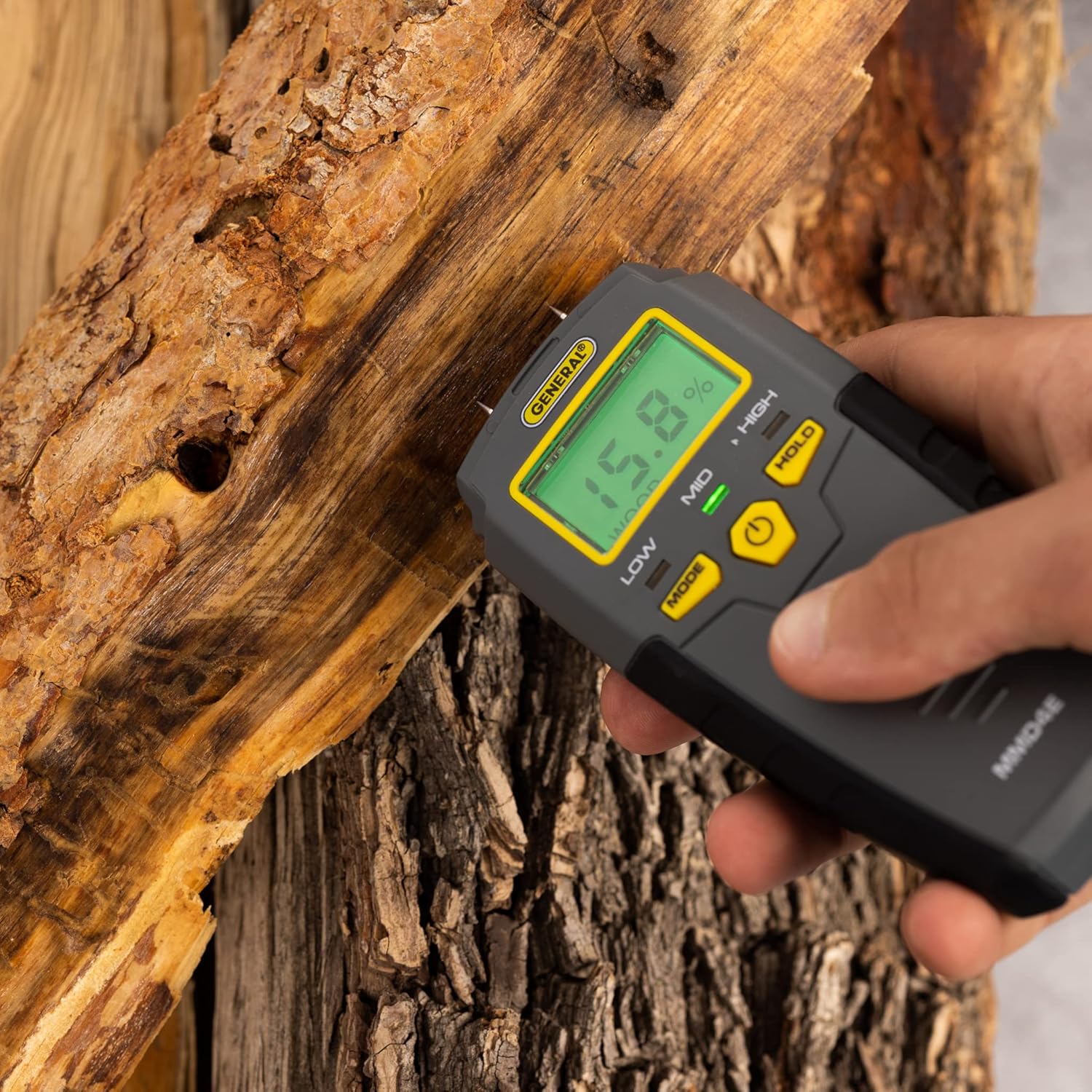 General Tools MMD4E Digital Moisture Meter, Water Leak Detector, Moisture
